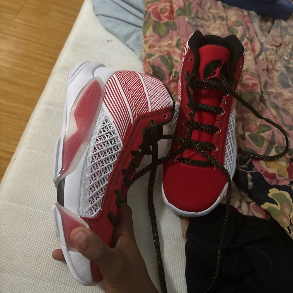 Jordan’s size 6